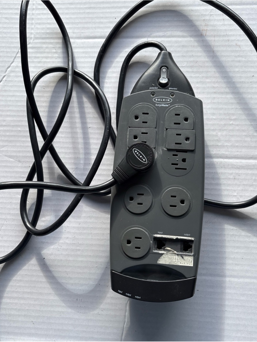 belkin Dark Gray Surge Protector Power Strip with Multiple Outlets